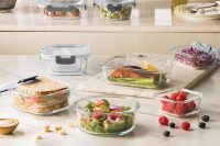 glass containers with lids portion